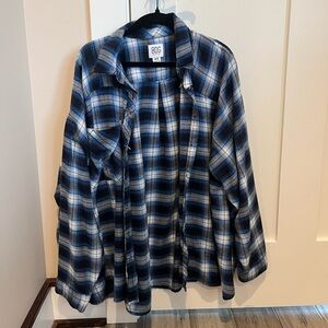 Urban outfitters blue flannel, size medium